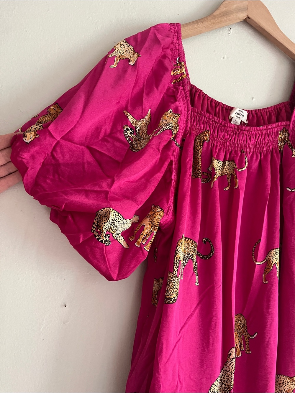 entro Hot Pink Leopard-Print Puff Sleeve Mini Dress - Picture 3 of 7